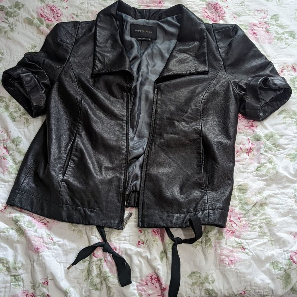 BCBGMAXAZRIA Short sleeve cinch waist real leather jacket